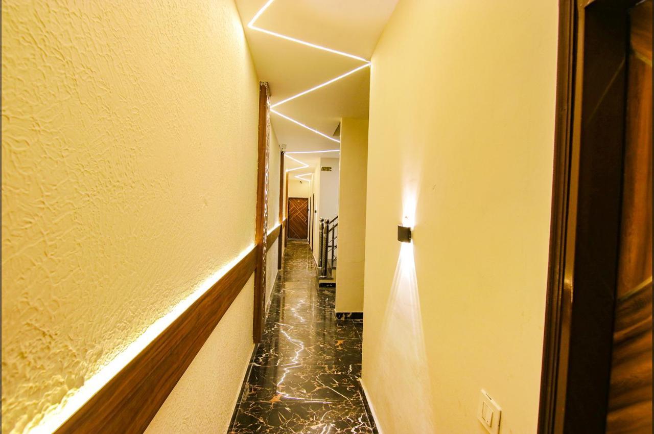 Fabhotel Palm Plaza Zirakpur Exteriör bild