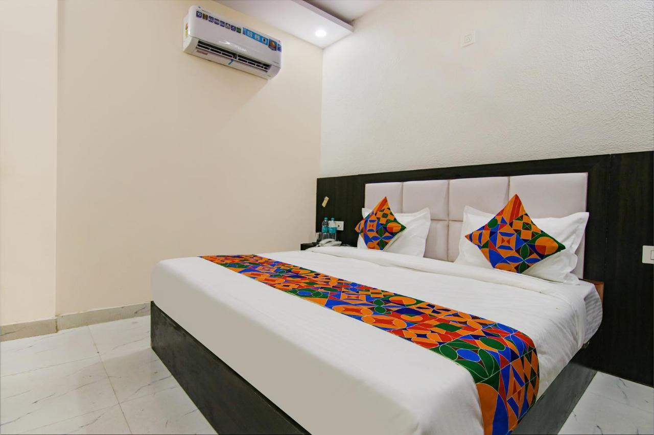 Fabhotel Palm Plaza Zirakpur Exteriör bild