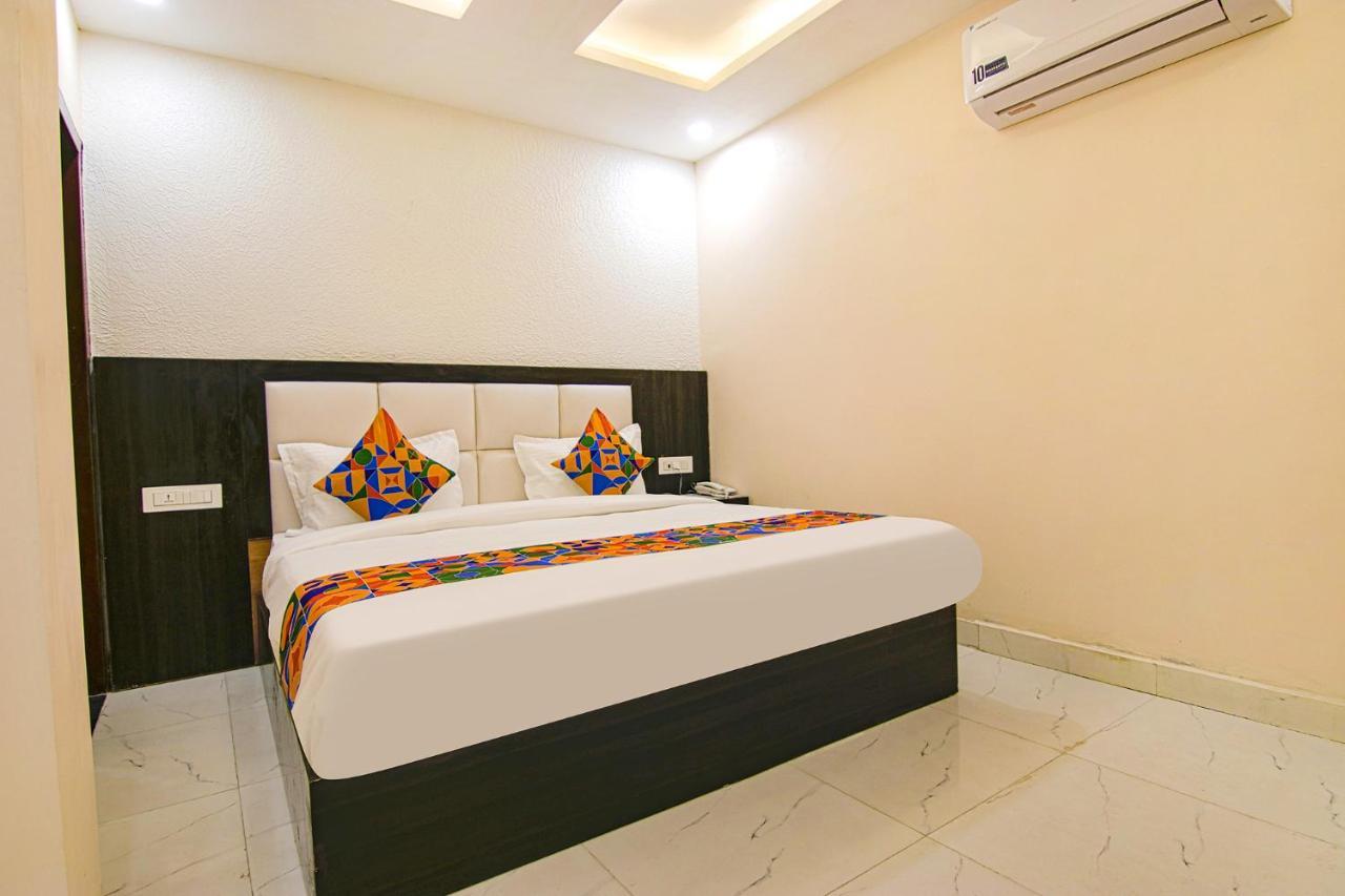 Fabhotel Palm Plaza Zirakpur Exteriör bild