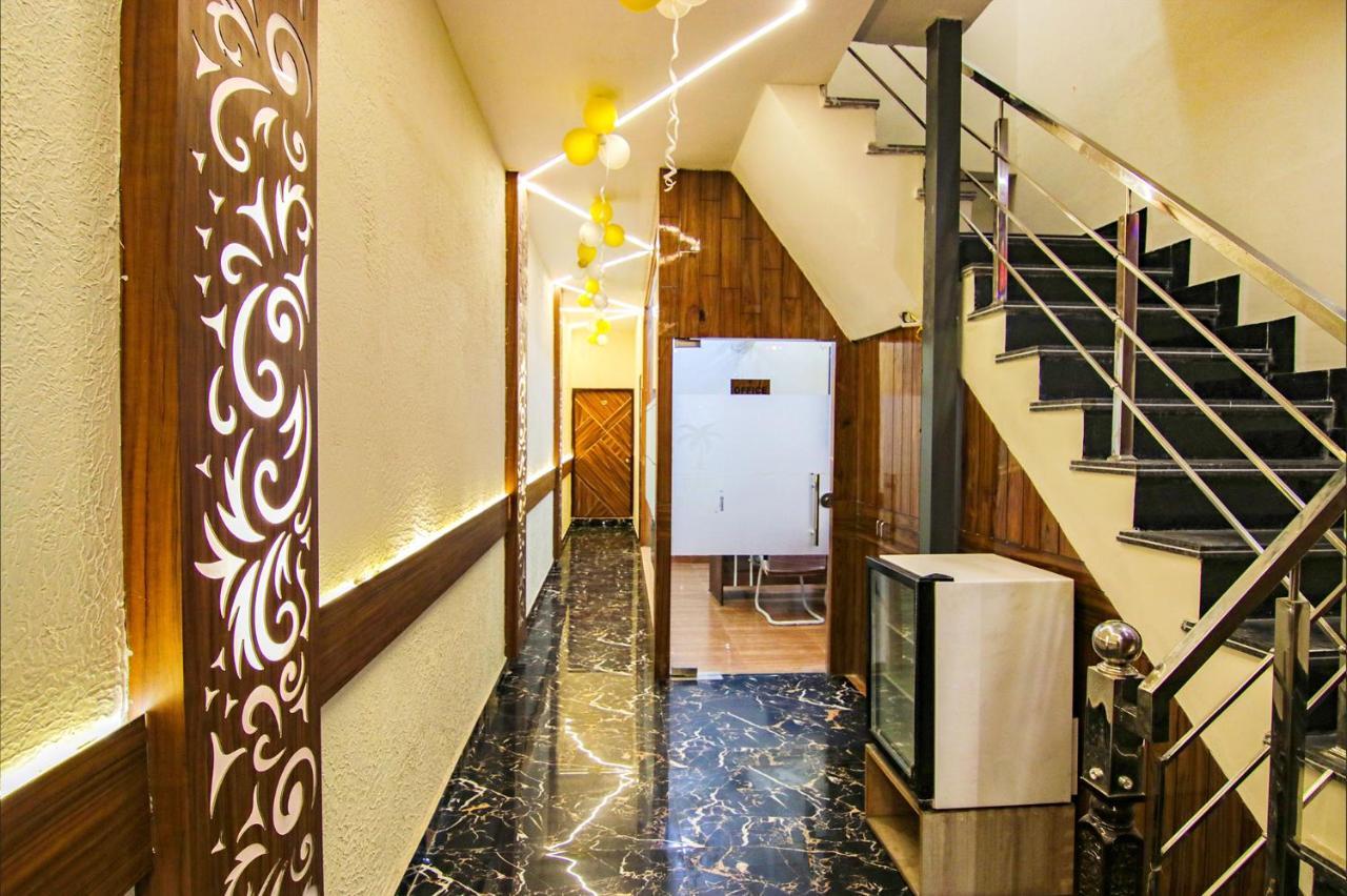 Fabhotel Palm Plaza Zirakpur Exteriör bild